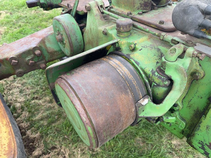 john-deere-b-image-31