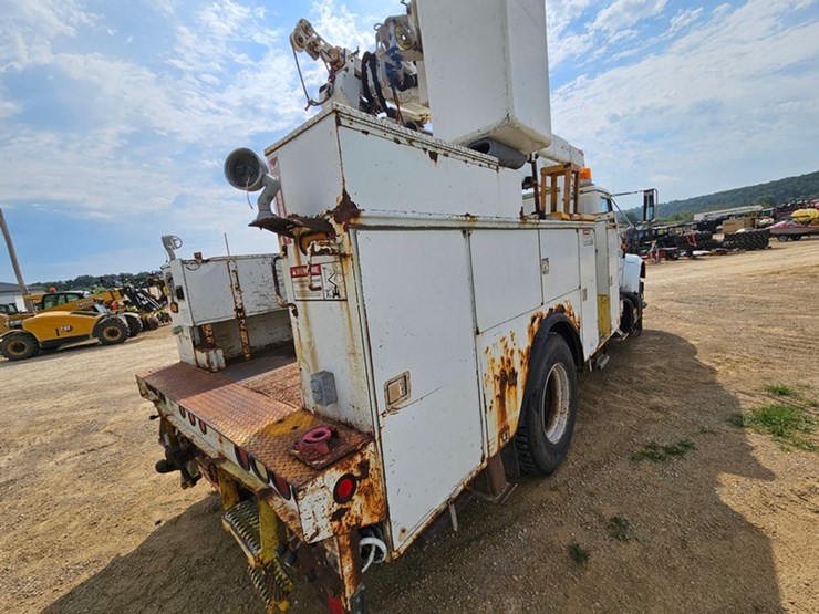2001-international-4900-image-5