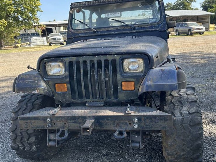 #13-•-1987-amc-jeep-2-door-image-2