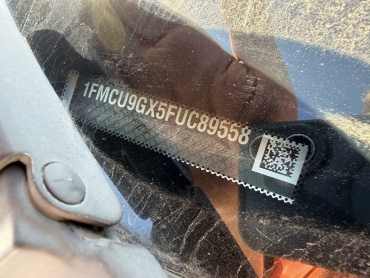 2015-ford-escape-se-image-9