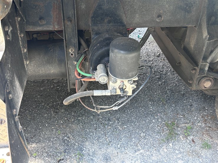 2005-kenworth-t800-image-18