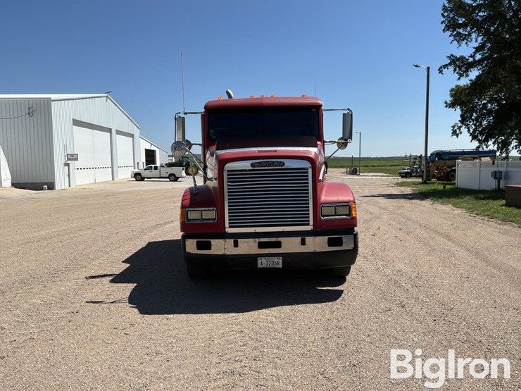 1995-freightliner-fld112-image-2