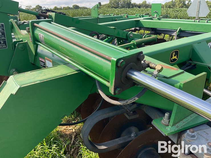 john-deere-637-image-16