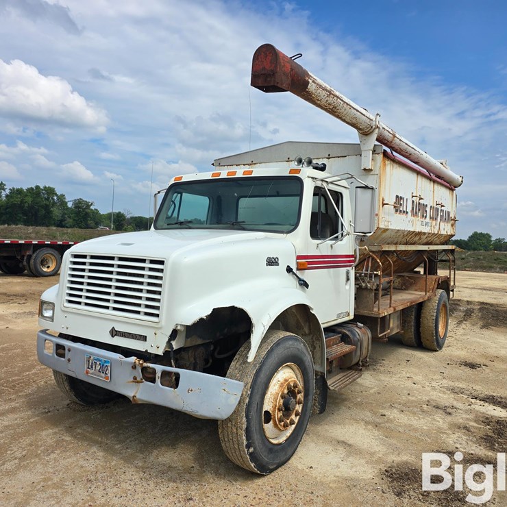 1998 INTERNATIONAL 4900