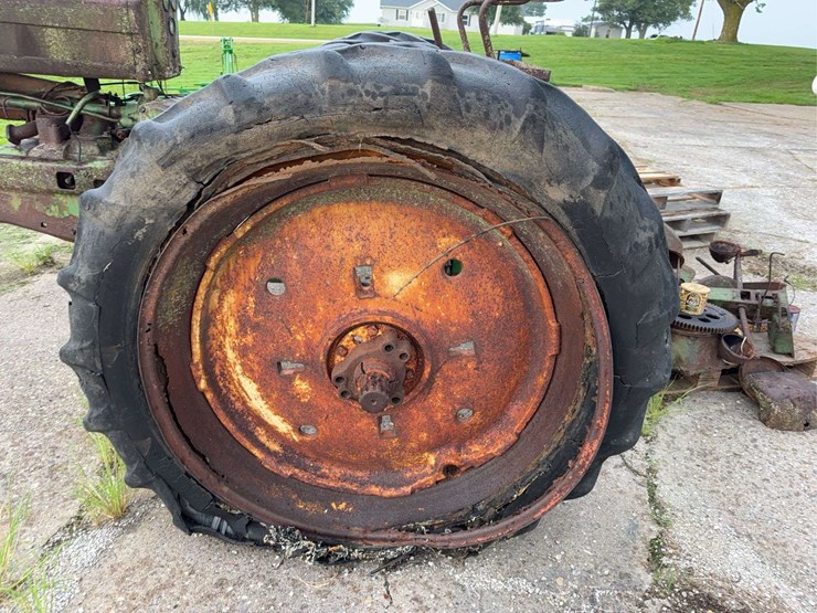 john-deere-b-image-32