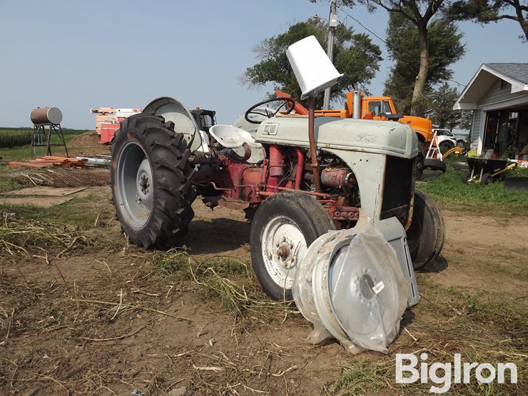 ford-8n-image-3