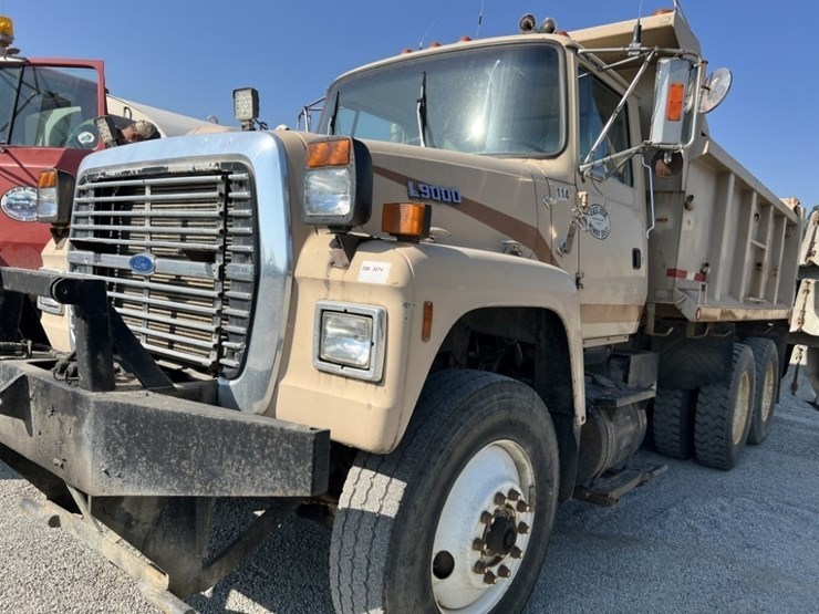 1991-ford-lt9000-image-3