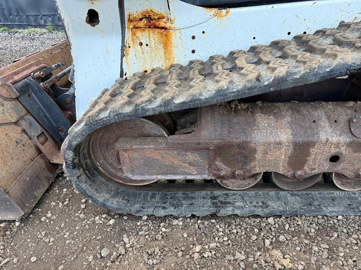 2020-bobcat-t595-image-17