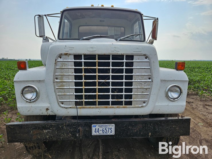 1982-ford-ln800-image-2
