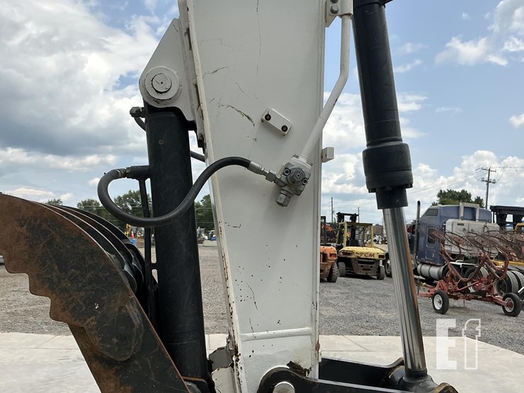 2020-bobcat-e145-image-12