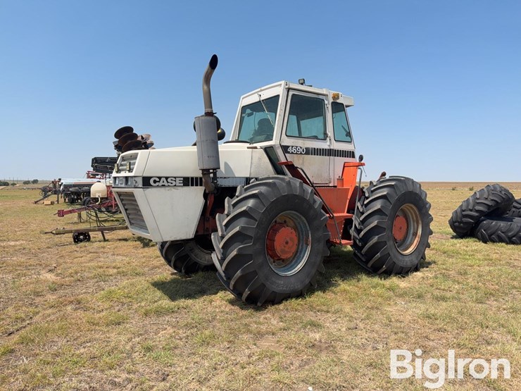 1980-case-4690-4wd-tractor-image-1