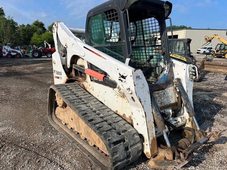 2014-bobcat-t750-image-7