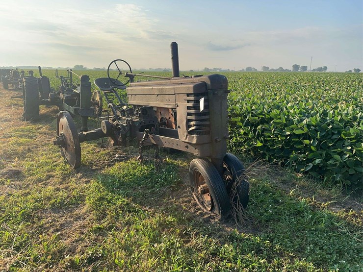 john-deere-b-image-1