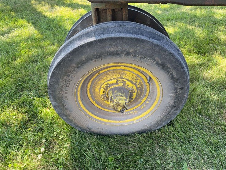 john-deere-60-image-12