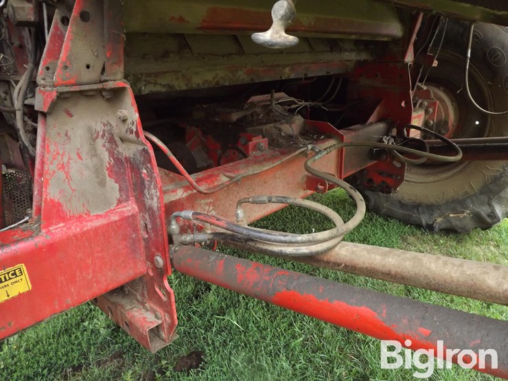 1981-massey-ferguson-860-image-17