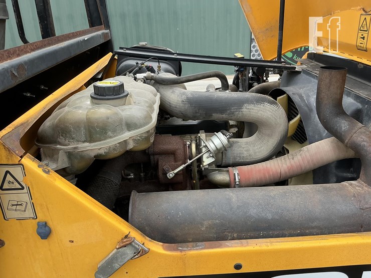 2013-jcb-930-image-11