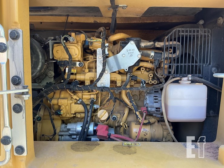 2021-caterpillar-310-image-17