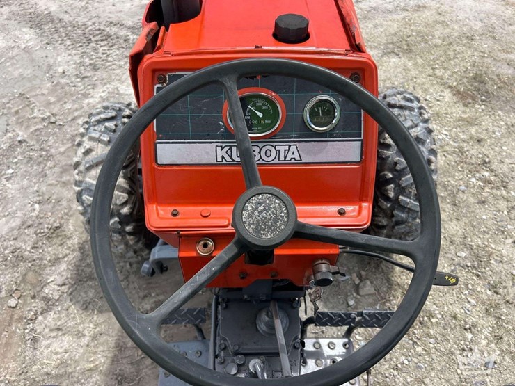 kubota-l2350-image-7
