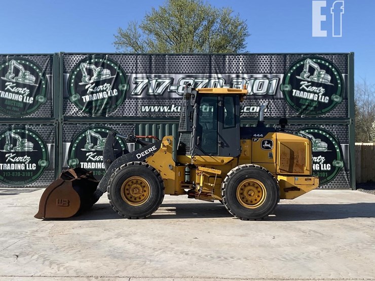 2021-deere-444-p-tier-image-1