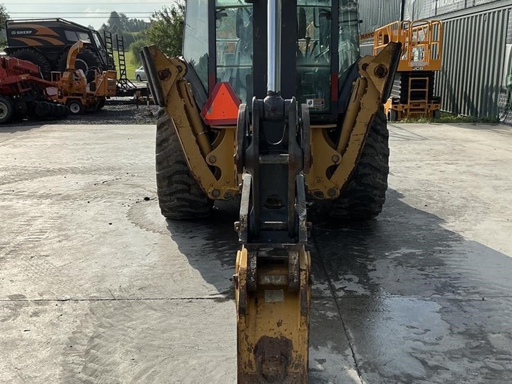 2010-deere-310j-image-12