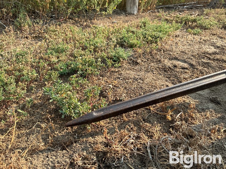 skid-steer-bale-spear-attachment-image-16