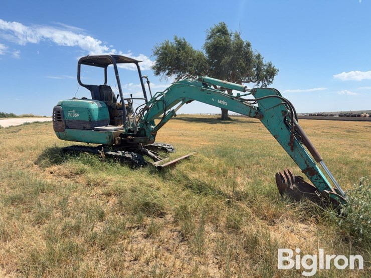 komatsu-pc35r-8-image-3