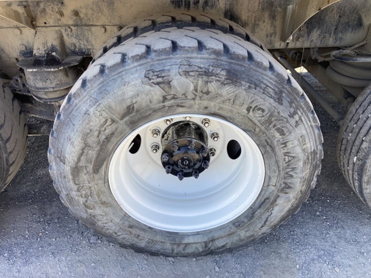 2004-kenworth-w900-image-35