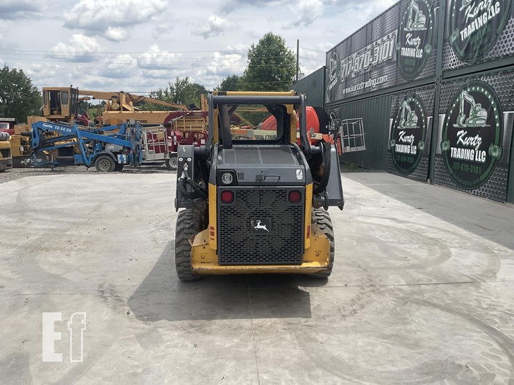 2016-deere-318e-image-3