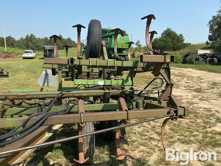 john-deere-26-image-19