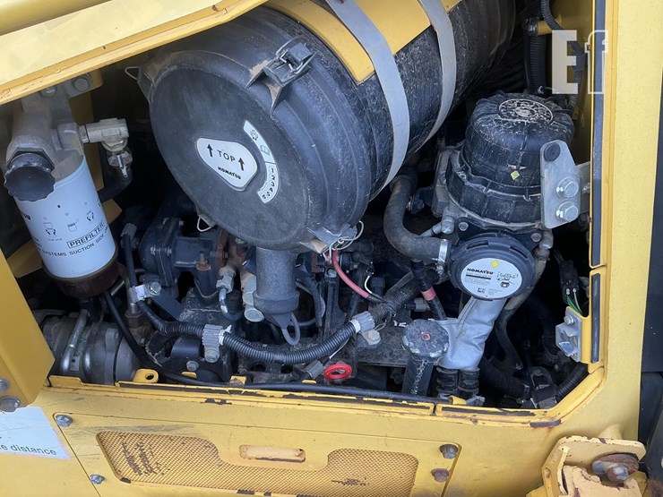 2014-komatsu-d61ex-23-image-21