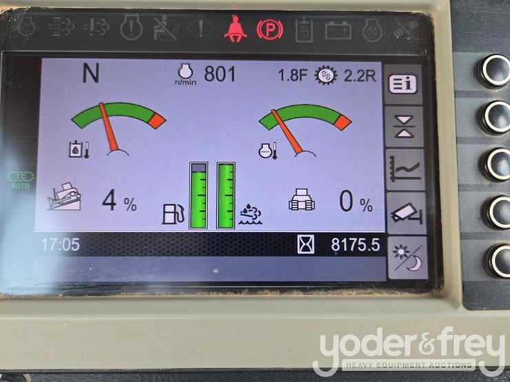2020-caterpillar-d6k2-lgp-image-47