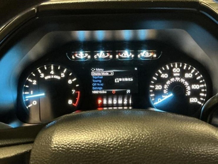 2020-ford-f150-image-17