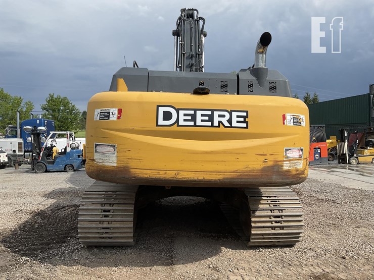 2015-deere-350g-lc-image-3