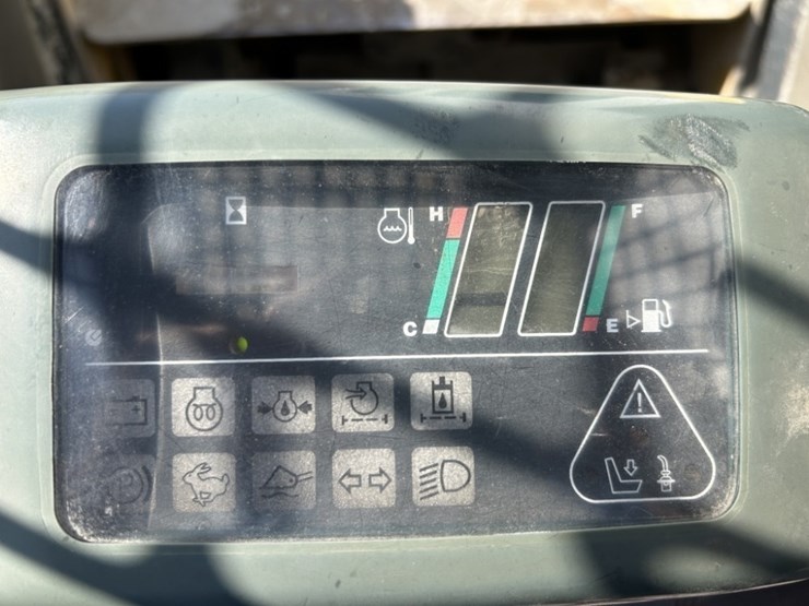 komatsu-sk820-5n-image-18