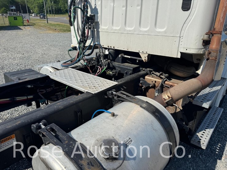 2015-freightliner-m2-112-single-axle-truck-tractor-(saluda,-va)-image-7