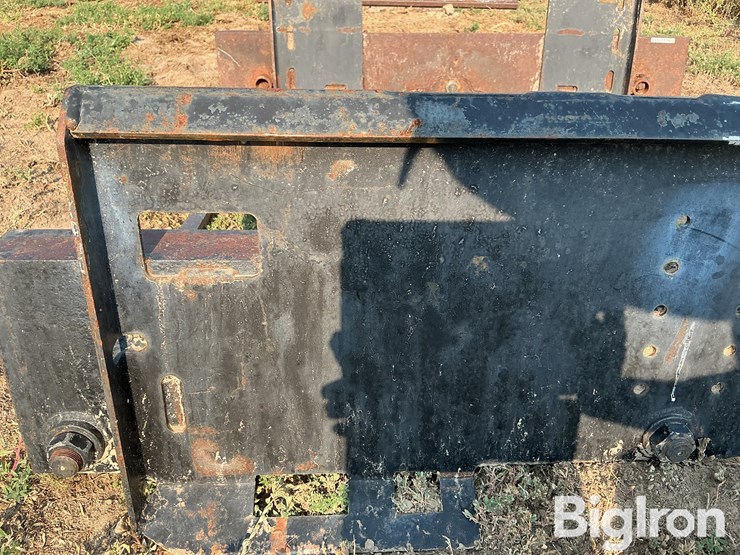skid-steer-bale-spear-attachment-image-10