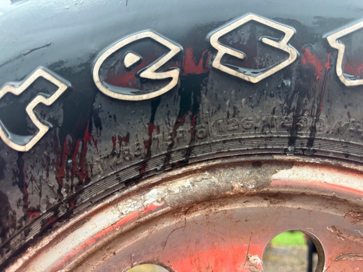 #750-•-ford-8-lug-wheels-image-2