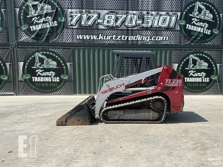 2013-takeuchi-tl230-image-1