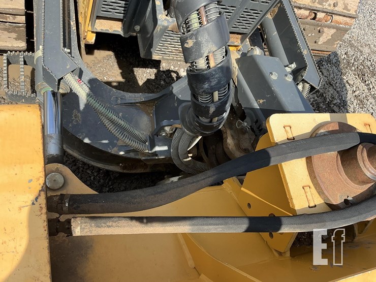 2022-deere-700l-xlt-image-12