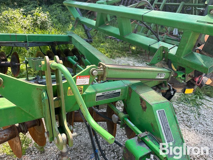 john-deere-630-image-14