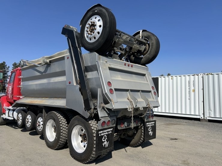 2015-western-star-4900sb-image-30