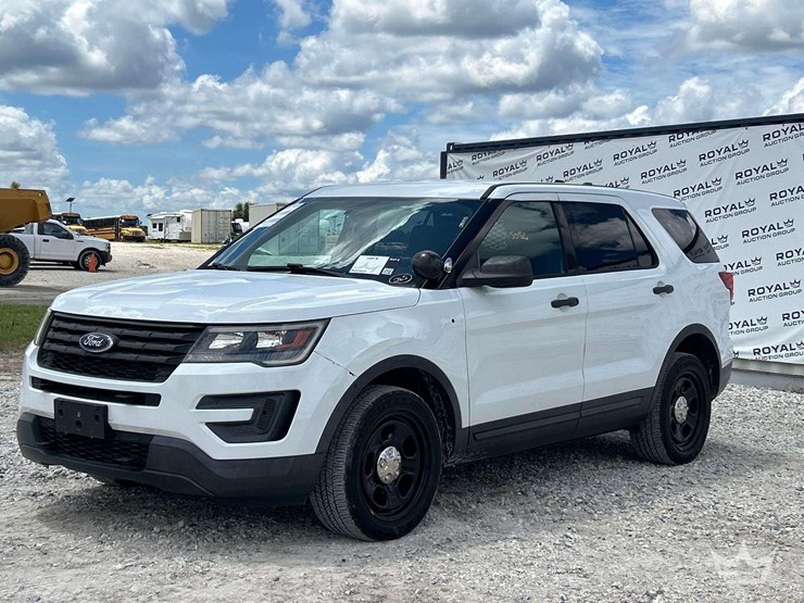 2018-ford-explorer-image-1