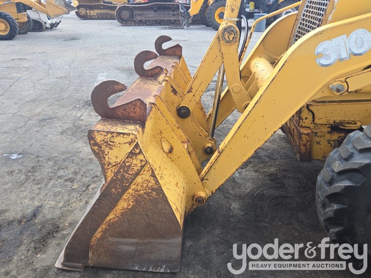 deere-310g-image-17