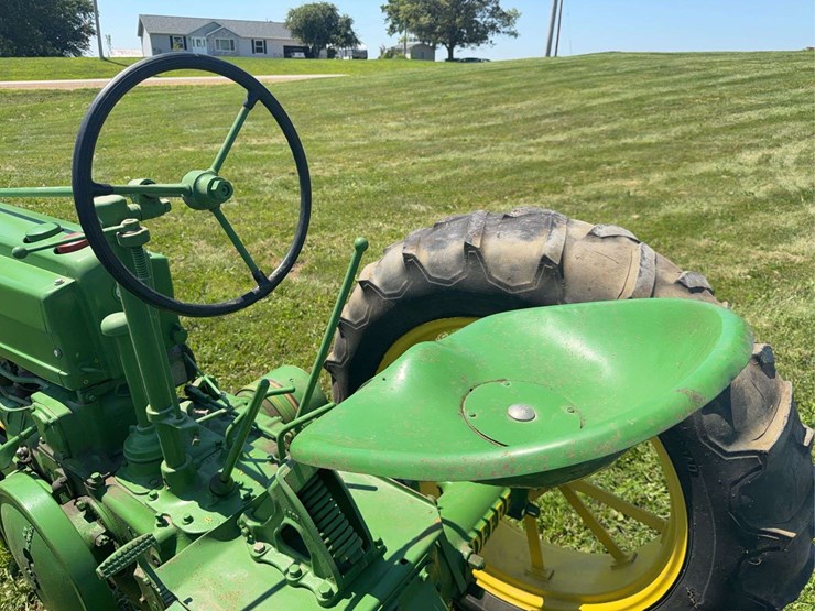 john-deere-b-image-29