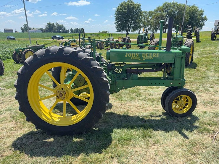 john-deere-b-image-6