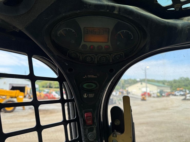 bobcat-t870-image-24