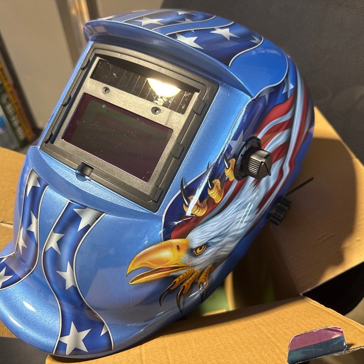 #1019 • Auto darkening welding helmet