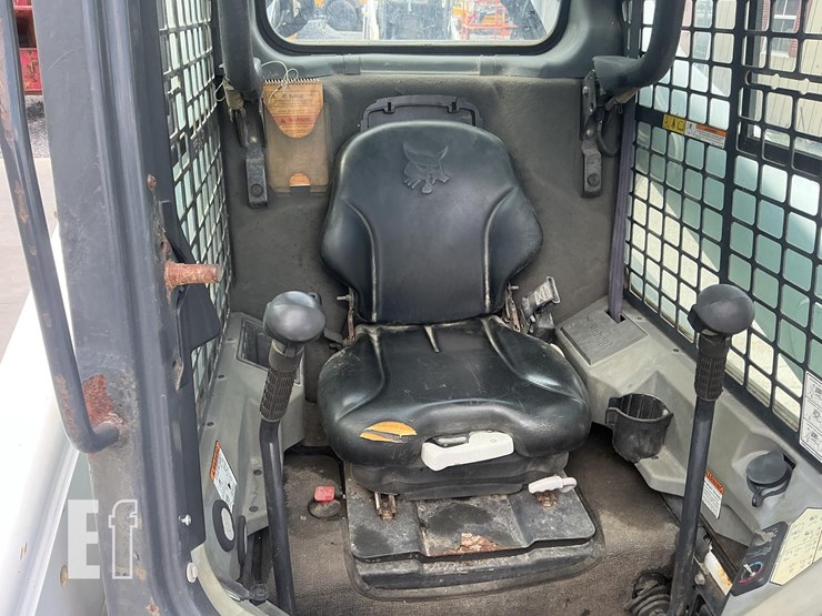 2014-bobcat-s650-image-12