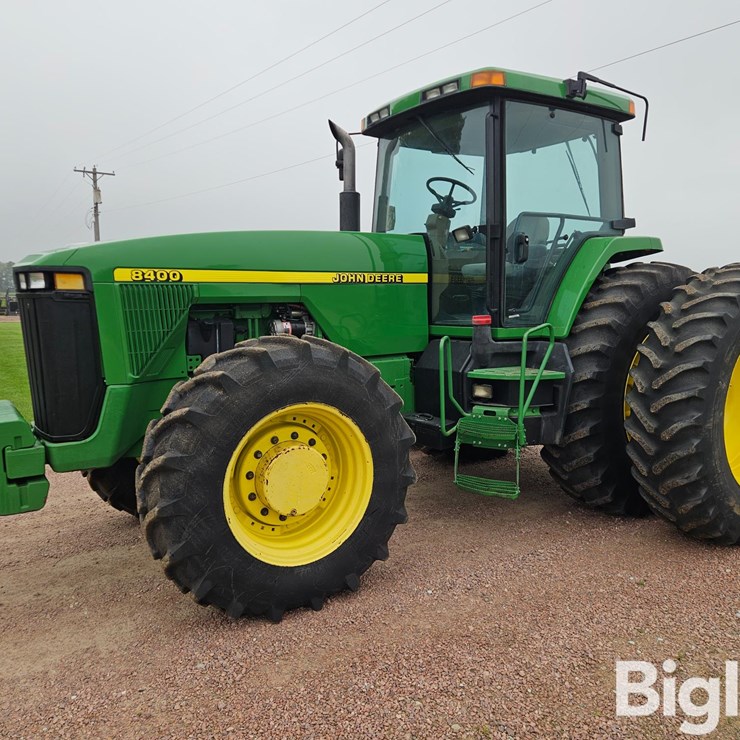 JOHN DEERE 8400
