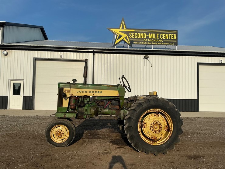 1959-john-deere-430-image-2